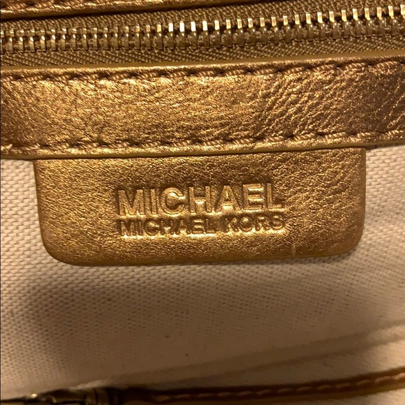 Michael Kors clutch - Picture 7 of 7